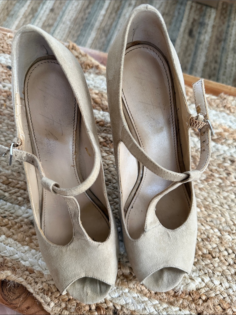 Marc Fisher Suede T-Strap High Heel Open Toe Platform Pumps - Picture 4 of 5